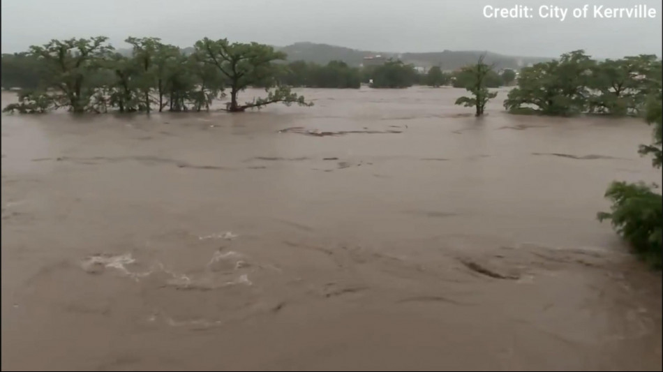 Il bilancio dei morti in Texas per alluvioni sale a 24