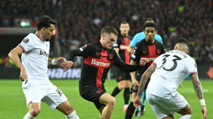 Erst Meister, dann Halbfinale: Bayer besiegt West Ham sp&auml;t