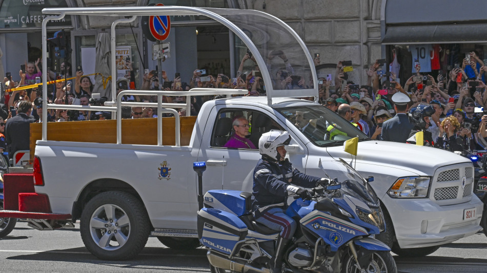 150mila fedeli lungo il percorso fino a Santa Maria Maggiore