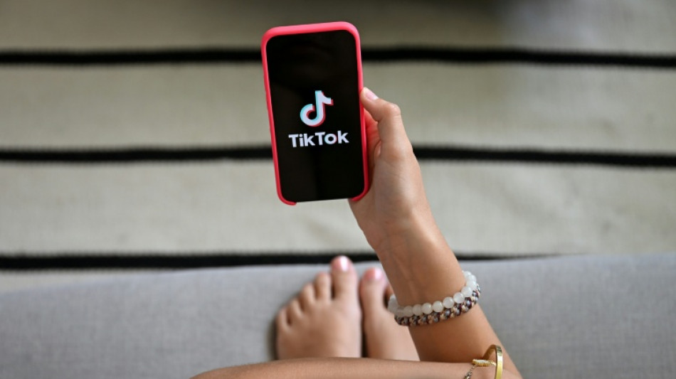  Comment limiter l'acc&egrave;s des enfants aux r&eacute;seaux sociaux? L'UE proche d'une d&eacute;cision 