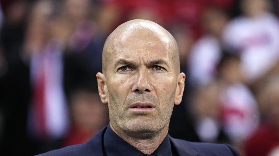  Zidane, 'non so cosa succede all'Italia ma &egrave; strano tre volte fuori dal Mondiale' 