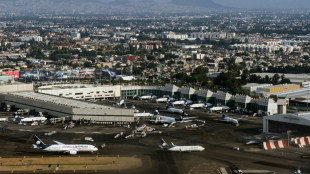 El aeropuerto de Ciudad de México suspende sus operaciones por fuertes lluvias