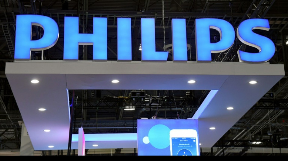 Philips creuse ses pertes au troisi&egrave;me trimestre, se s&eacute;pare de 4.000 effectifs