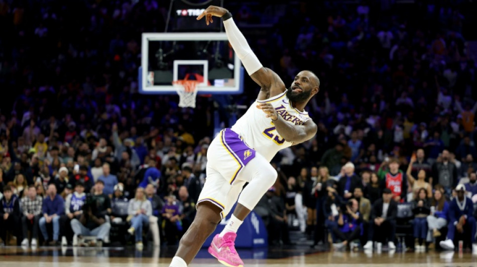  James and Doncic lead Lakers over Sixers, Thunder win 15th straight 