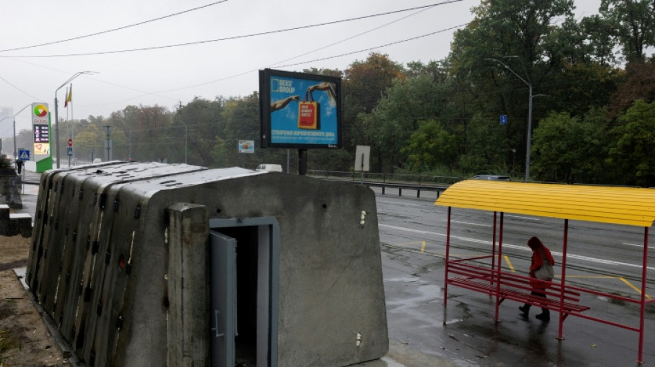  Ukraine: Beh&ouml;rden in Kiew richten mobile Luftschutzbunker ein 