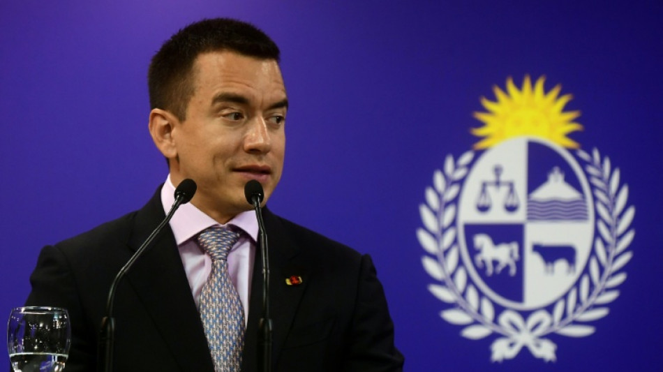 El presidente de Ecuador cambia a los jefes militares para fortalecer la guerra contra el narco