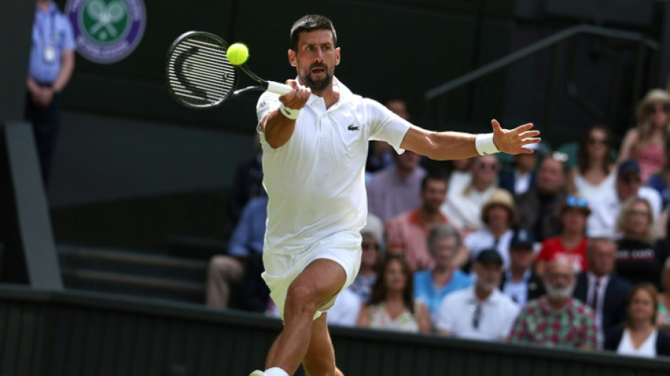 Djokovic atropela Evans e avan&ccedil;a &agrave; 3&ordf; rodada de Wimbledon