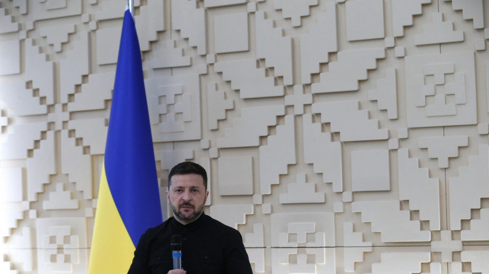 Zelensky, pronto a negoziati diretti con leadership russa