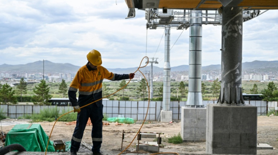  Cable car offers small hope for Mongolia's gridlocked capital 