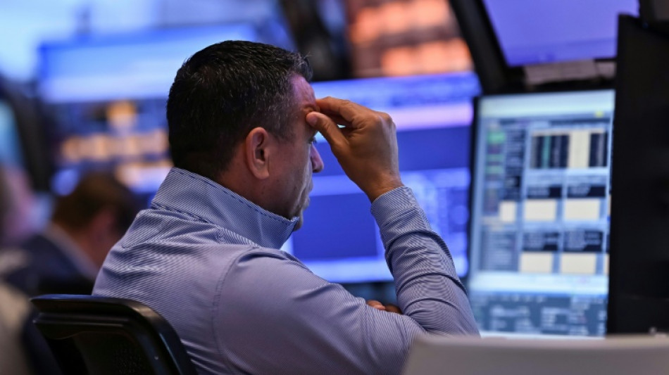 Wall Street termine en baisse, aversion pour le risque apr&egrave;s les menaces douani&egrave;res de Trump