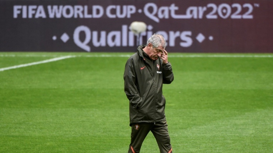 El seleccionador de Portugal, Fernando Santos, en un litigio con el fisco