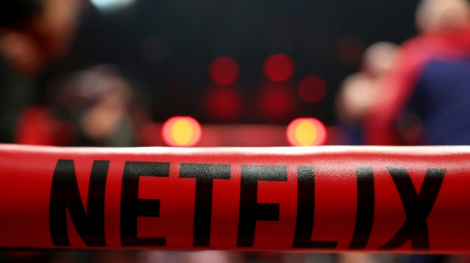  Netflix shares drop on growth worries 