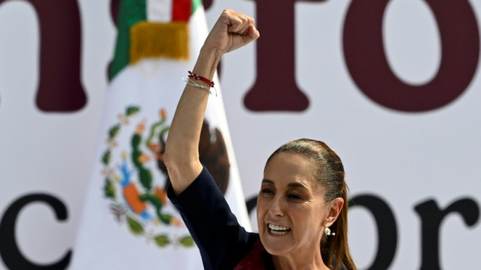  Mexico's Sheinbaum holds huge rally following major protests 