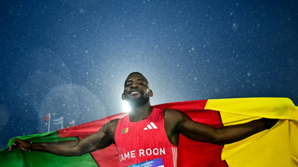  Eseme, Hobbs shine in Glasgow rain to win 100m Commonwealth gold 