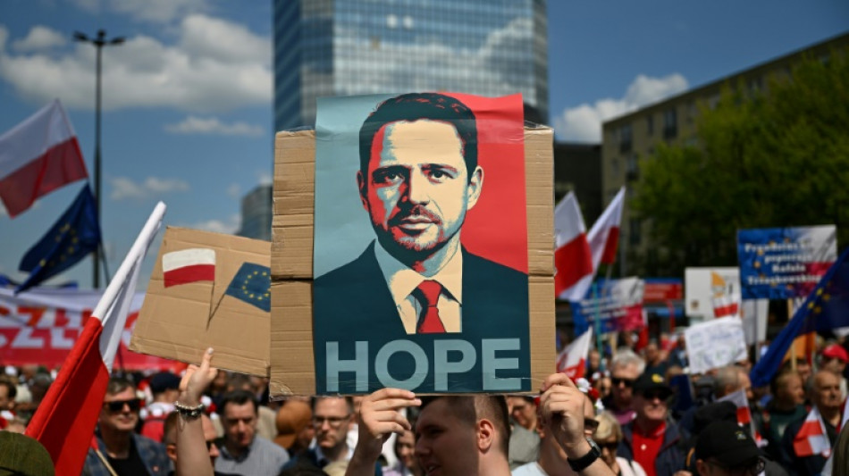 Poland to vote in razor-tight presidential election
