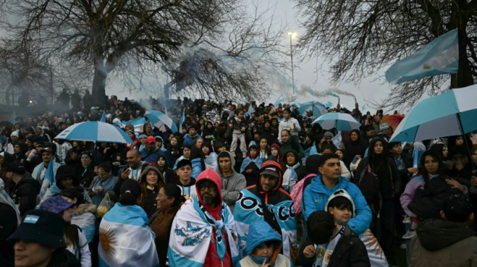  Thousands welcome home Argentina squad, without Messi, despite World Cup loss 