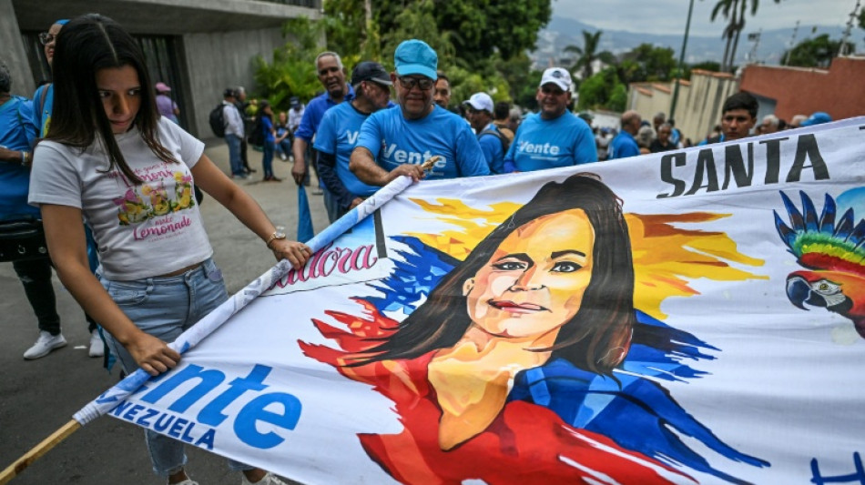  La oposici&oacute;n venezolana pide convocar elecciones ante la "ausencia absoluta" de Maduro 