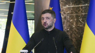 Zelensky, 'non andr&ograve; a Mosca, Putin invece venga a Kiev'