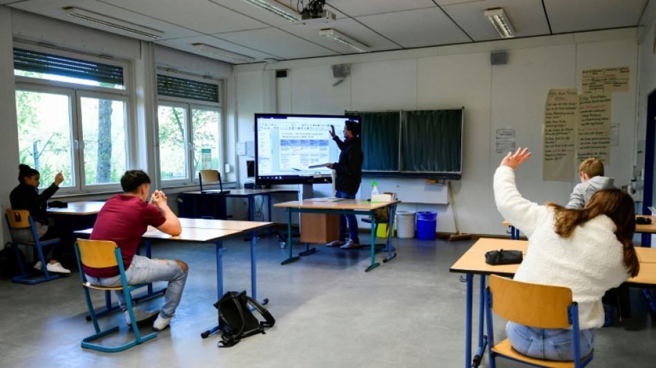  Sport und Kunst beliebteste Schulf&auml;cher - Chemie und Physik laut Umfrage hinten 