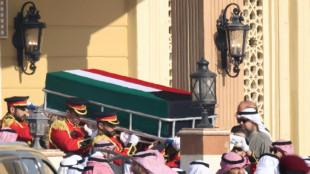 Xeque Nawaf, emir do Kuwait, é enterrado em cerimônia privada