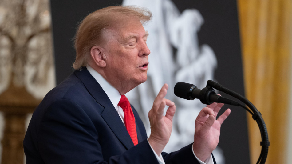  Trump, colloquio di successo con Putin, Russia fornir&agrave; gasolio 