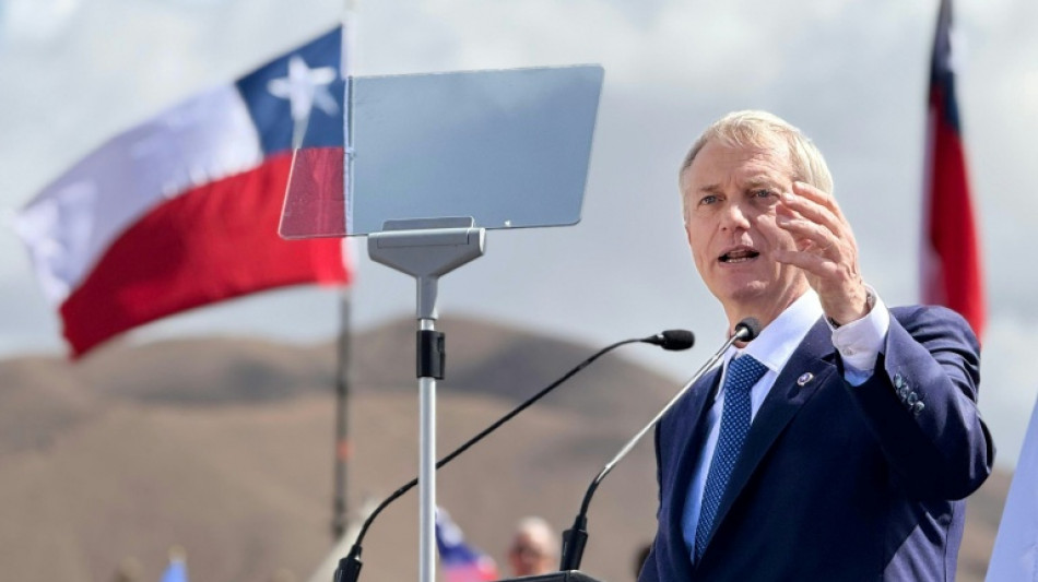 Campanha presidencial no Chile come&ccedil;a com uma comunista e um candidato da extrema direita como favoritos