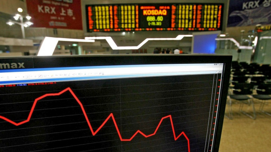  Asian tech stocks mixed after Wall St losses, eyes on earnings 