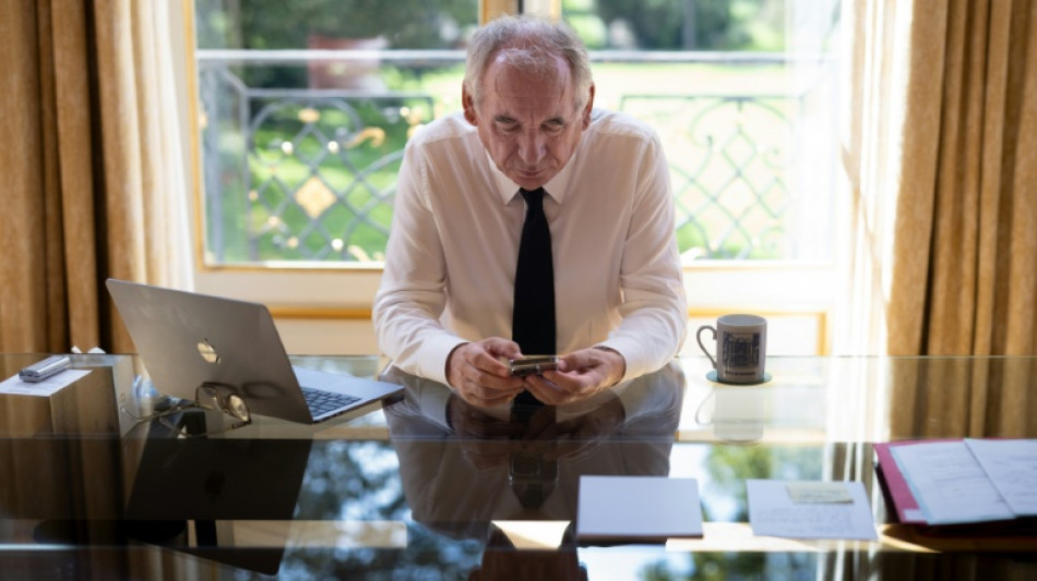 El primer ministro alerta de la "emergencia vital" de Francia por la deuda