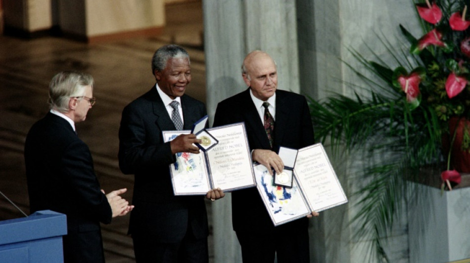 De Klerks Friedensnobelpreis aus seinem Haus in Kapstadt gestohlen