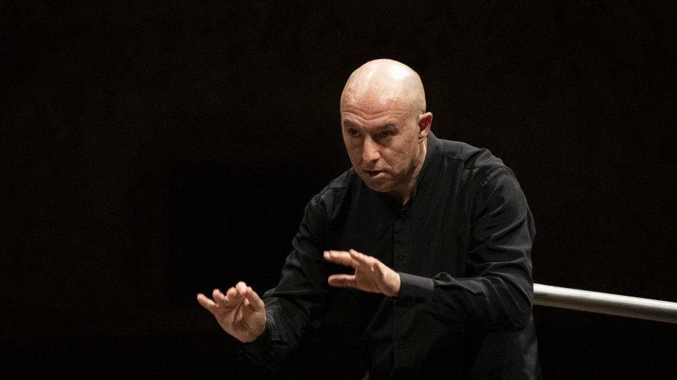 Marco Angius guida l'Orchestra del Teatro Comunale di Bologna