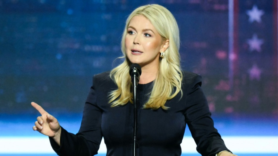 Ex-porta-voz de Trump Karoline Leavitt entra para a Fox News 