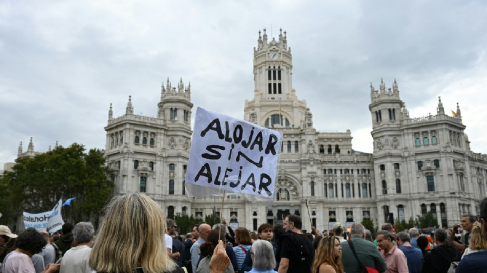  Milhares protestam na Espanha pelo direito &agrave; moradia 