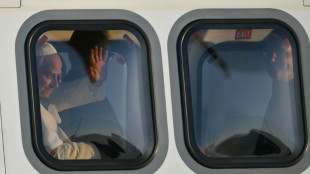 El papa llama a "resolver los conflictos como seres humanos y no como animales"