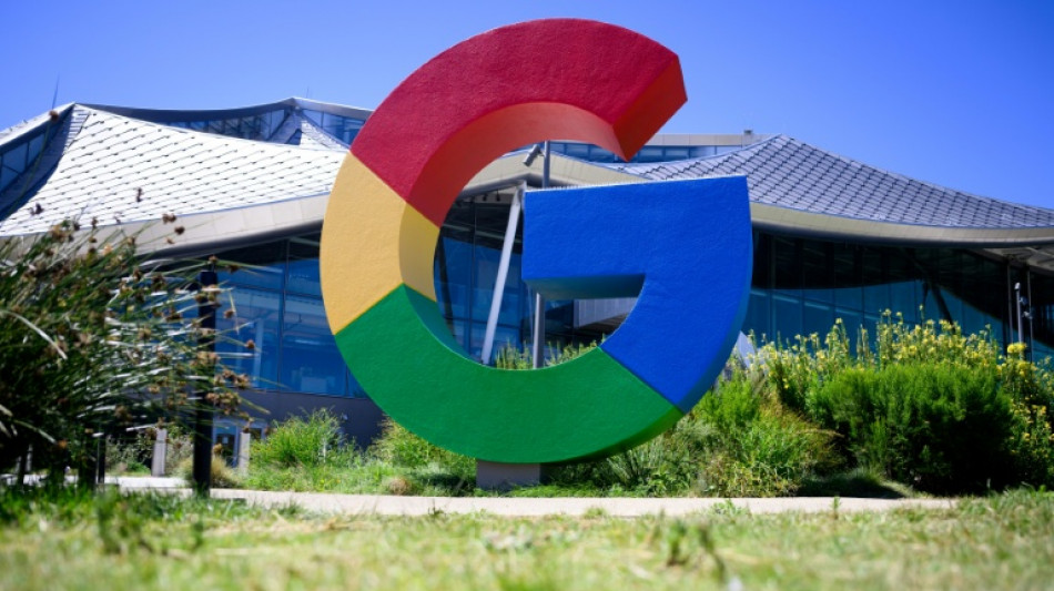  Google unveils finder tag, new AI smartphone features 