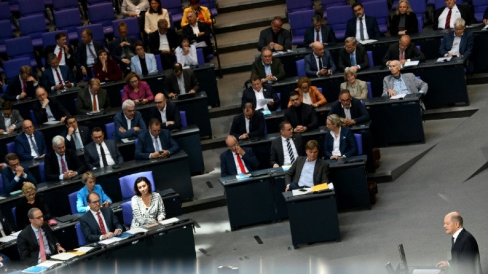 Ex-Koalition&auml;re liefern sich heftigen Schlagabtausch im Bundestag