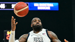 Olympia: Basketball-Superstar James tr&auml;gt die Fahne der USA