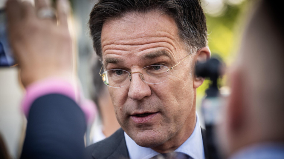 Rutte, 'Cina aumenta le sue forze non per parate militari'
