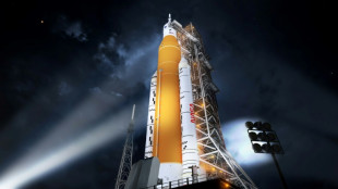 Nasa bringt riesige SLS-Rakete erstmals zu Startrampe