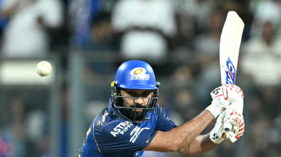  Rohit, Rickelton keep Mumbai in the hunt 