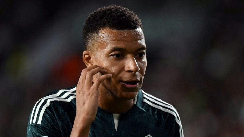  Mbapp&eacute;, en el centro de las cr&iacute;ticas de la derecha y la extrema derecha por la camiseta de Ceuta 