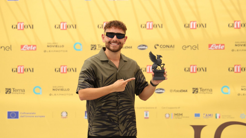 Rocco Hunt, felice per successo Oh Ma e onorato da tappa Caserta