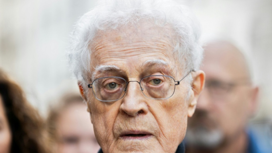  Ex-primeiro-ministro franc&ecirc;s Lionel Jospin morre aos 88 anos 
