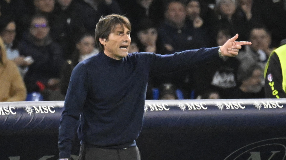 Conte, il Napoli a -3 dall'Inter tiene vivo il campionato