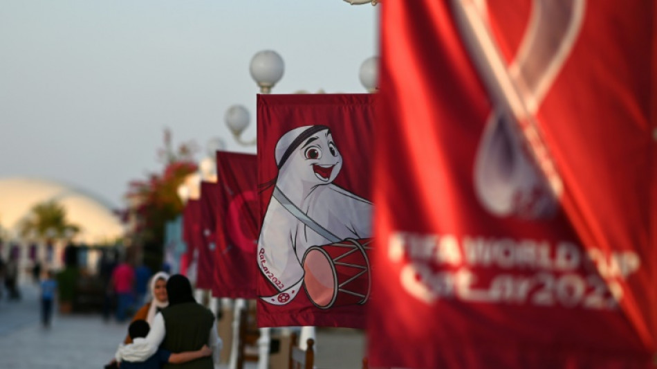 Mondial: trophée, supporteurs et équipes arrivent en ordre dispersé au Qatar
