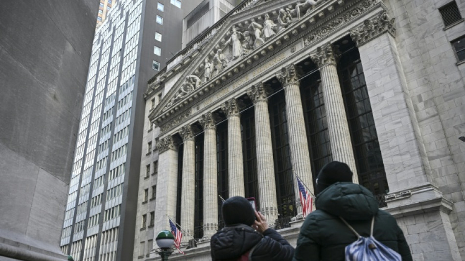 Wall Street termine dans le vert apr&egrave;s une semaine mouvement&eacute;e