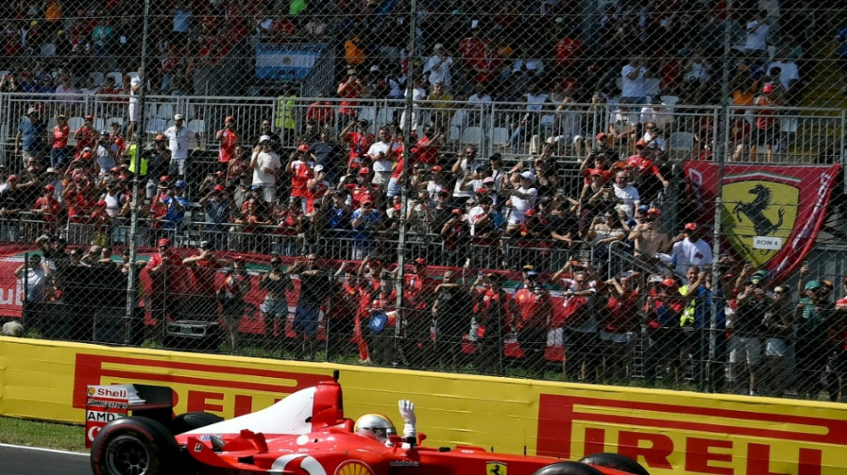 Vettels Ehrenrunden f&uuml;r Schumacher: "Ich vermisse Michael" 