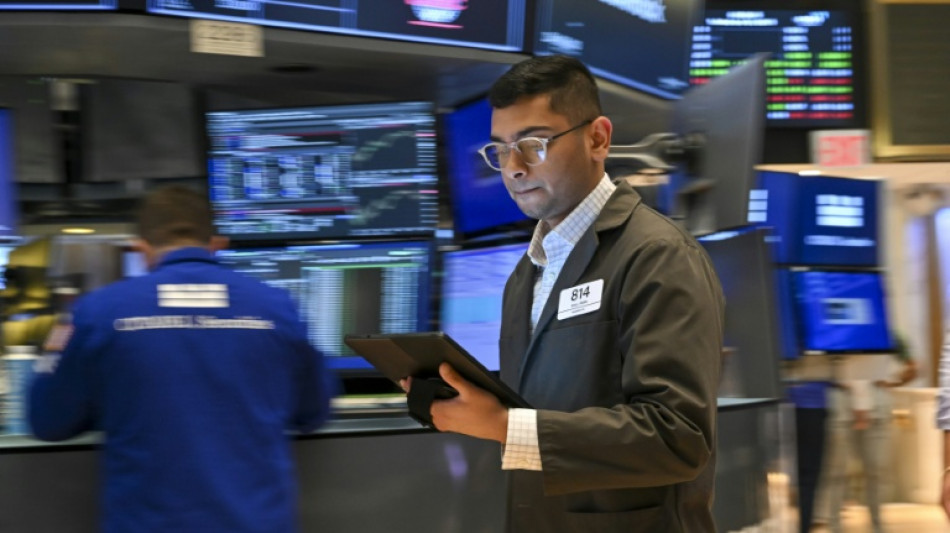 Wall Street évolue en ordre dispersé, entre données économiques et décision de la Fed