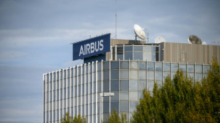 Un demi-si&egrave;cle d'&eacute;quilibre a&eacute;ronautique en jeu: Airbus et Boeing face &agrave; Trump
