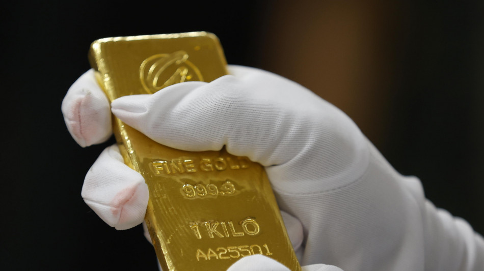  Oro stabile in avvio di contrattazioni, spot a 4.765,17 dollari 