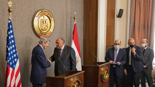En Egipto, Kerry aboga para que "más países" se comprometan en la COP27